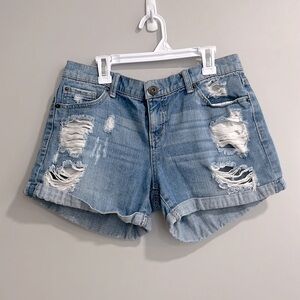 ⭐️6 for $30 - Mix & Match⭐️ Mudd Light Wash destroyed Denim Shorts